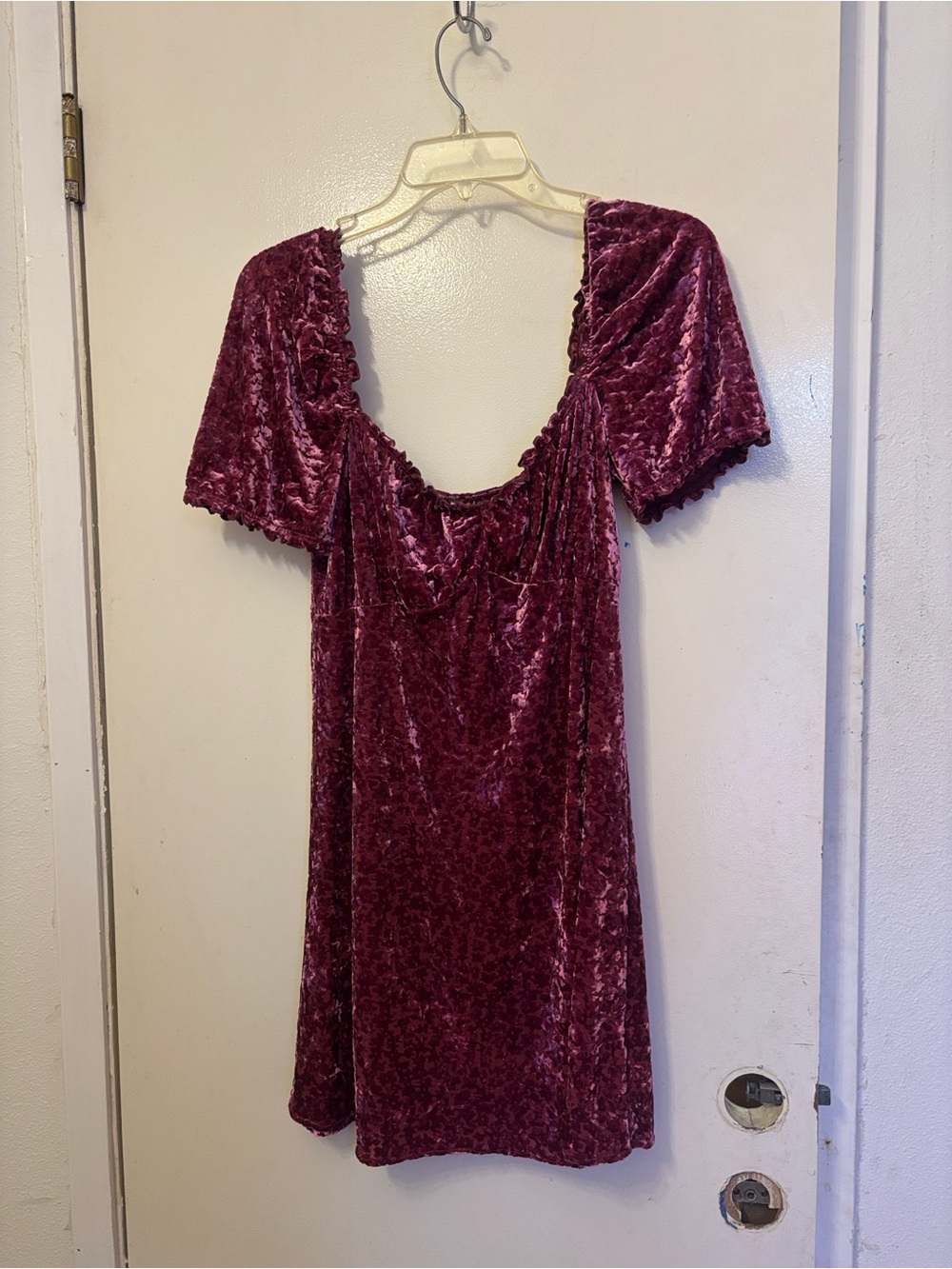 Urban Outfitters Crushed Velvet Scoop-Neck Dress in Wine